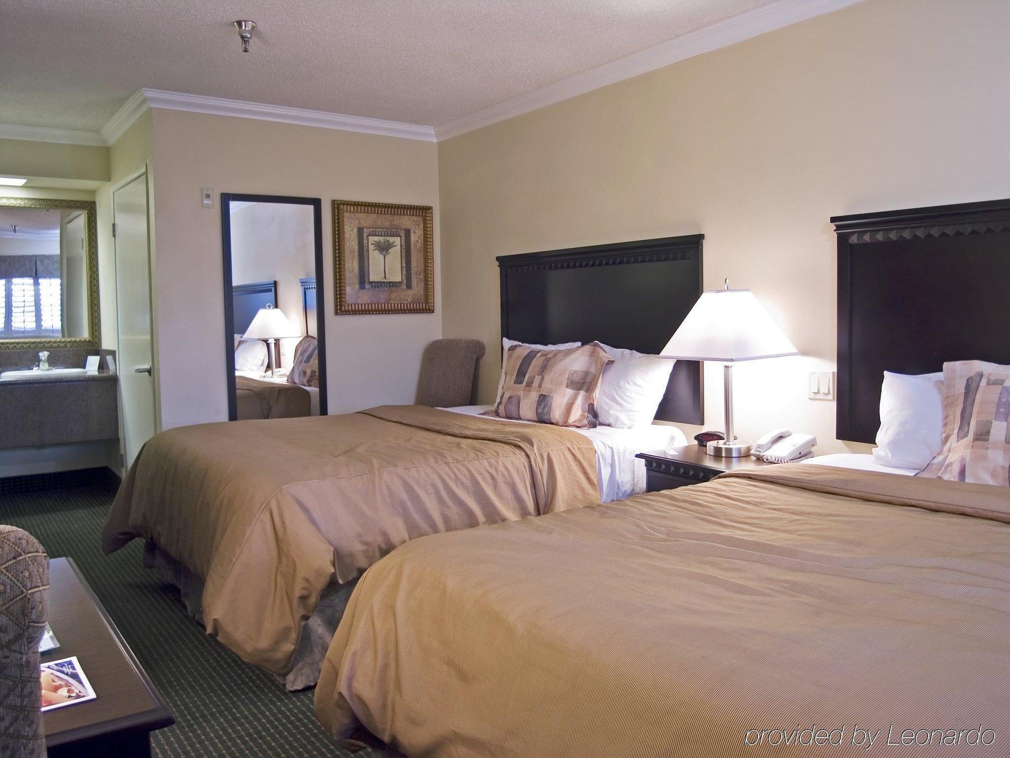 Travelodge By Wyndham Chatsworth Лос-Анджелес Экстерьер фото